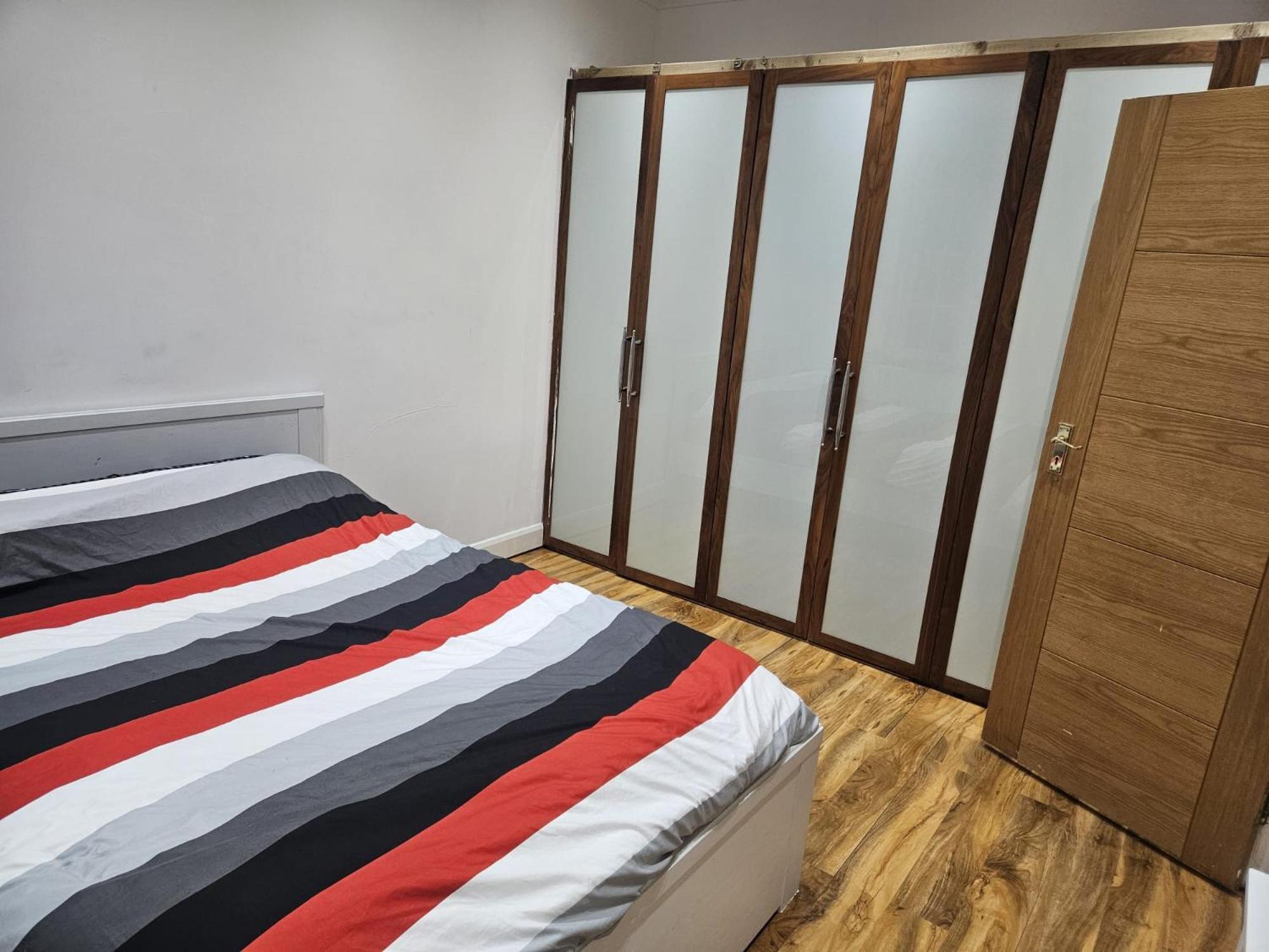 2 Bedroom Flat - Travel Direct To Heathrow/Central Лондон Екстер'єр фото