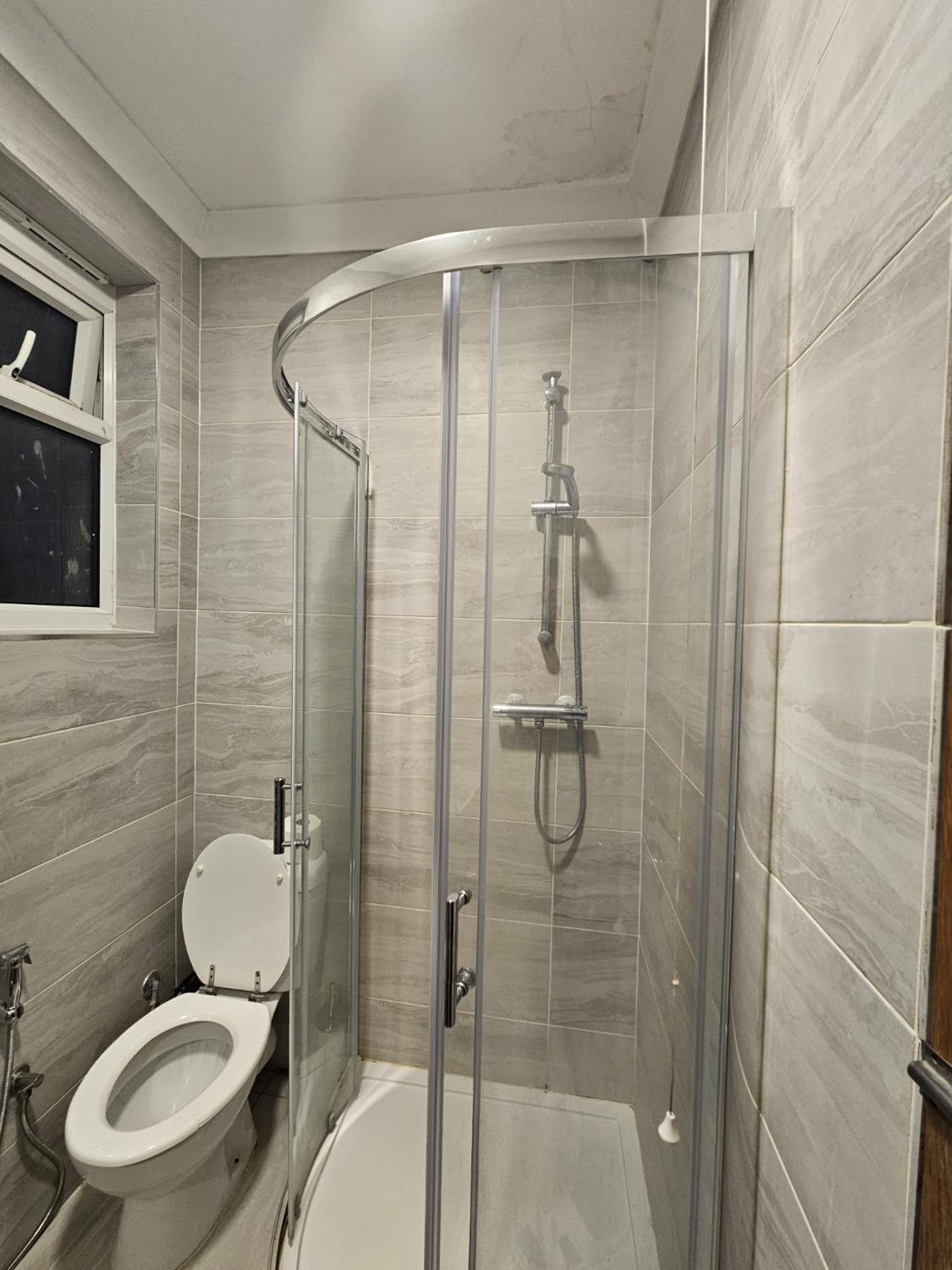 2 Bedroom Flat - Travel Direct To Heathrow/Central Лондон Екстер'єр фото